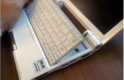 Replace Asus EEE PC 900 Keyboard-3
