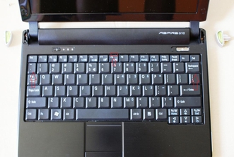 Replace Acer Aspire One D250 keyboard-1