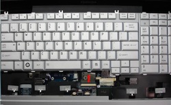 Replace Toshiba Satellite P205 / X205 keyboard-4
